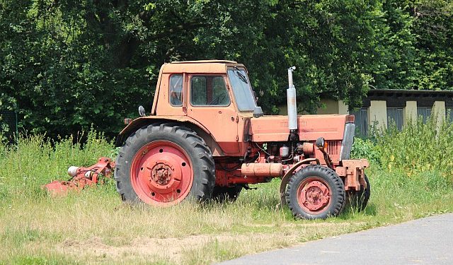 Змінні норми виробітку (га) та витрати палива (л/га) на внесення мінеральних добрив машиною МВСУ-06АГ в агрегаті з трактором МТЗ-80/82